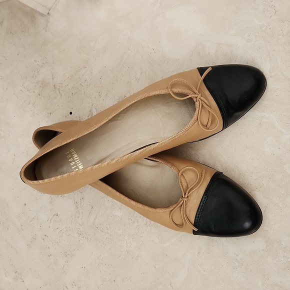 Stuart Weitzman Shoes - Excellent condition Stuart Weitzman flats - size 12